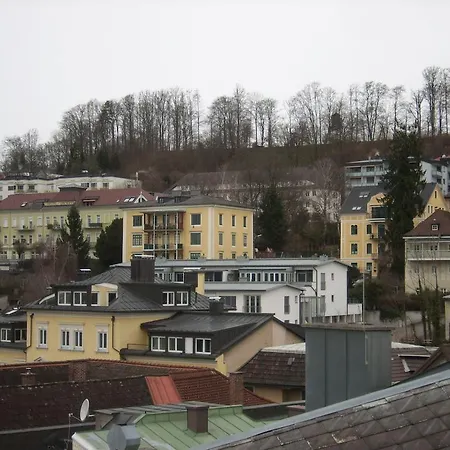 Garconniere Im Ehemaligen Hotel Austria Gmunden Exterior photo